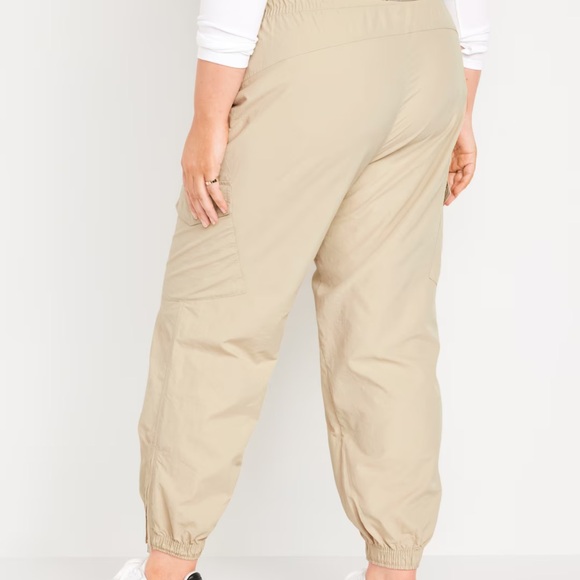 NWT OLD NAVY High-Waisted Ankle-Zip Cargo Joggers   Color: A Stone's Throw  MED - Picture 8 of 9